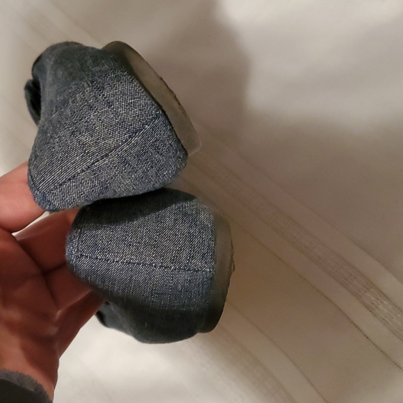 Childrens place 4 denim canvas shoes - Picture 5 of 7